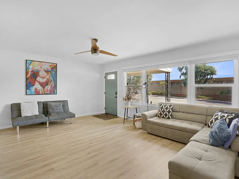 3996 Market St — Photo 6