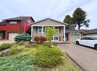 255 Blackhorne Dr #A, Kitchener, ON N2E 1Z2