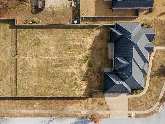 2nd image of 4092 E Eastpoint Dr