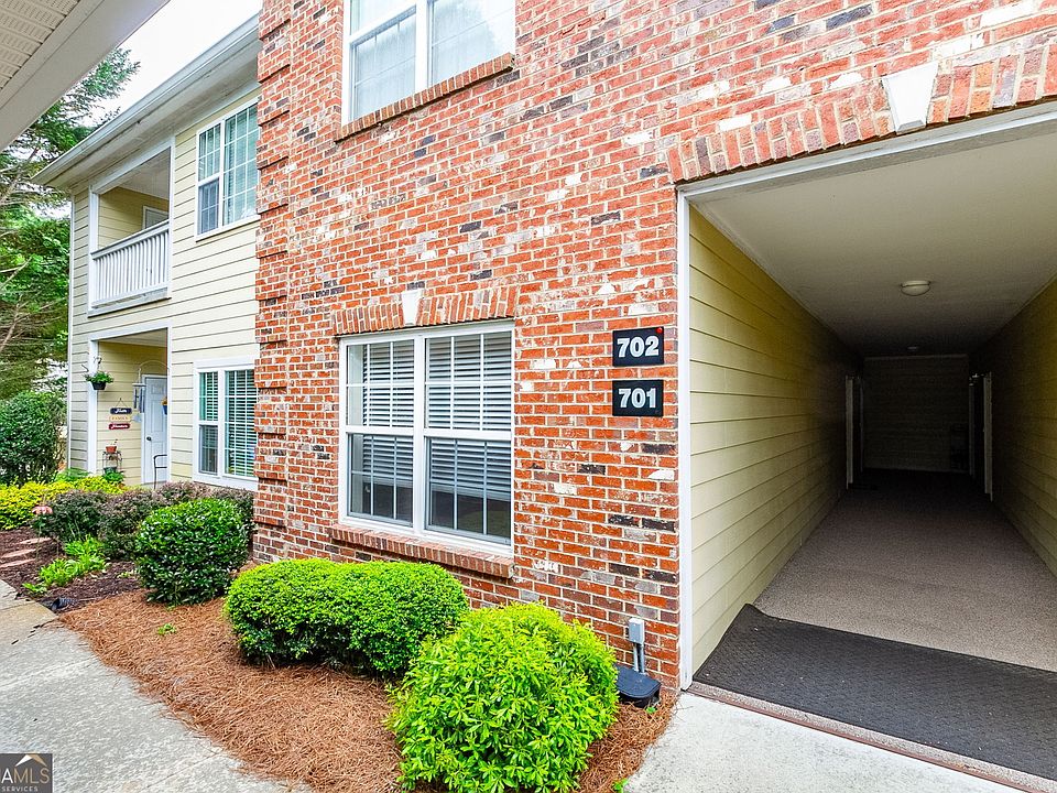 1st image of 1015 Holly Dr APT 701