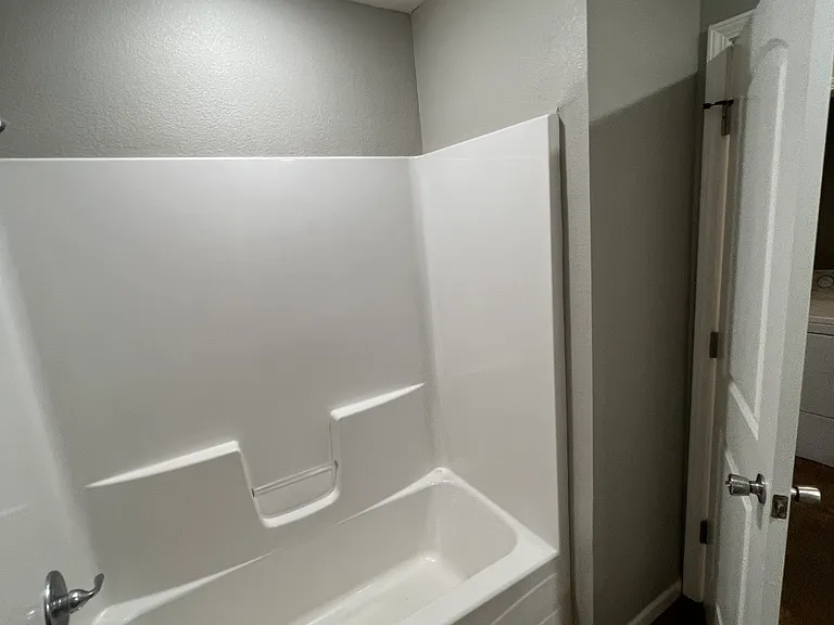 1110 Belt St #B1 — Photo 12