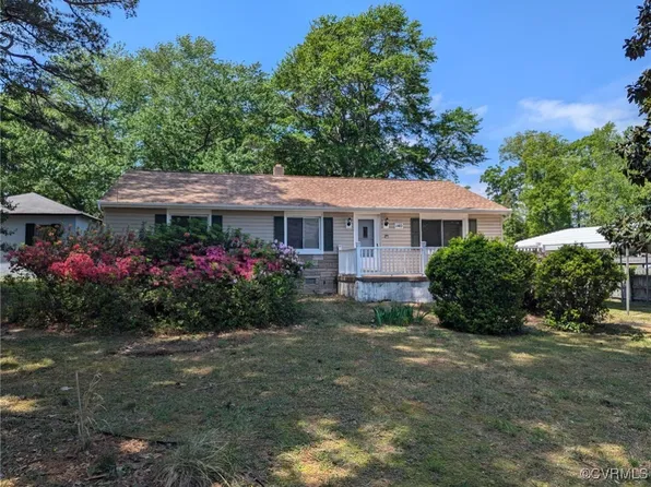 140 Broaddus Dr, Hopewell, VA 23860