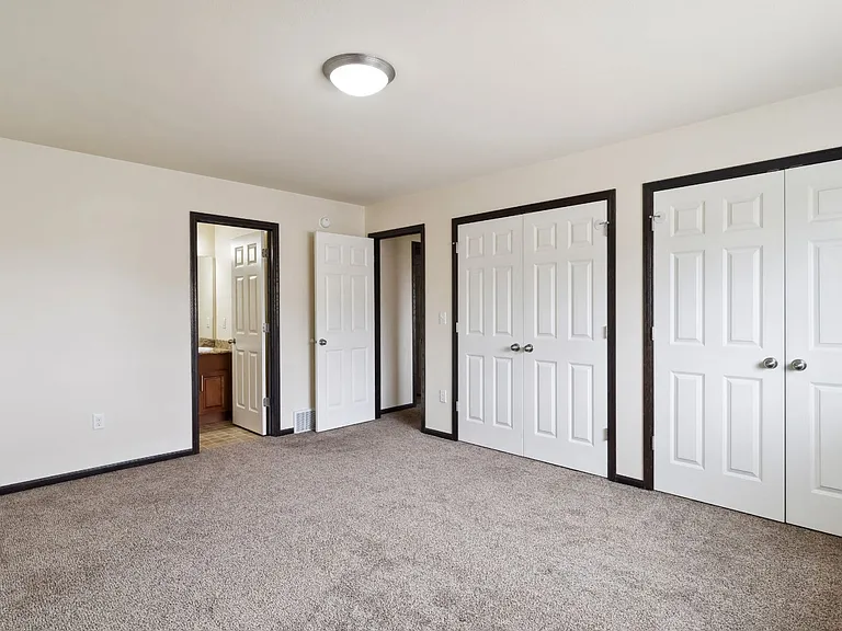 Town Square Townhomes — Photo 33