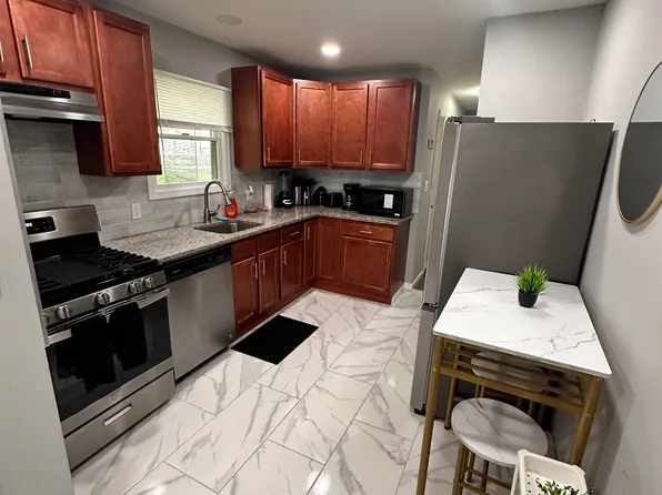 6 Charles St, Montclair, NJ