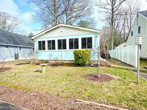 3rd image of 23003 Linden Dr