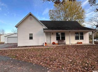 9055 N Triton Ln, Mount Vernon, IL 62864