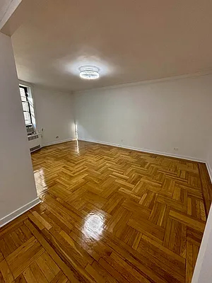 Rented by RealTegrity NY LLC | media 2