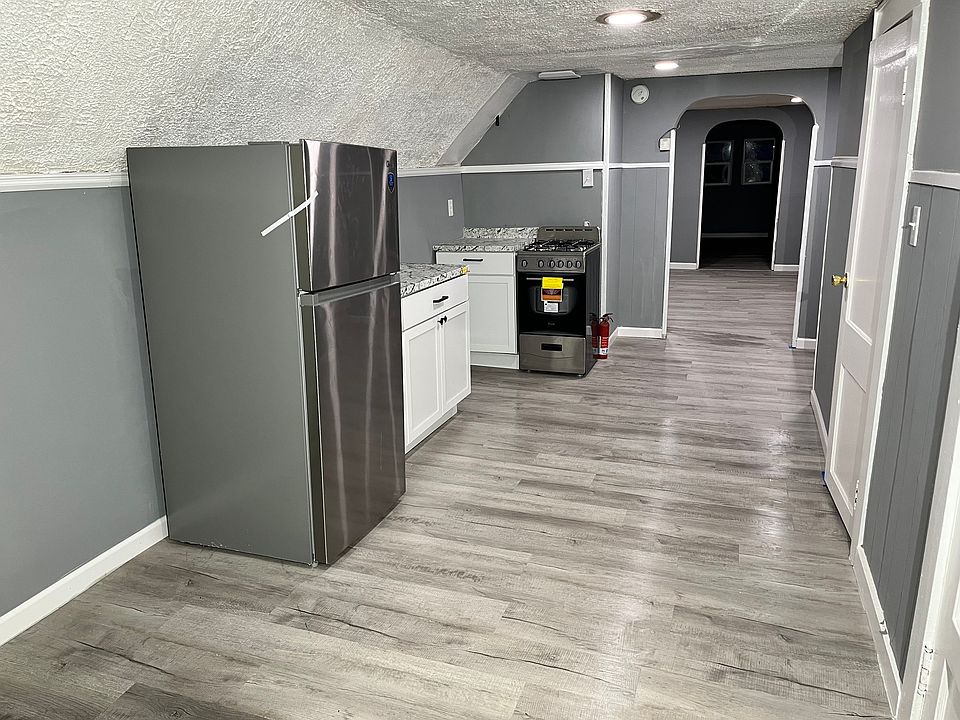 1st image of 129 Tennyson Ave #3