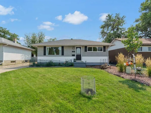 117 N 14th St NW, Medicine Hat, AB T1A 6R5