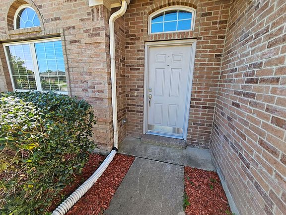 3rd image of 222 Silvercreek Dr