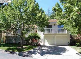 900 Augusta Dr, Moraga, CA