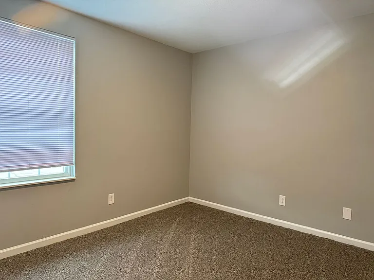 1510 W Knollwood Cir — Photo 14