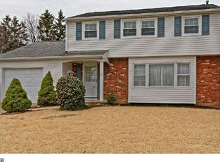 3 Lantern Ln, Turnersville, NJ 08012