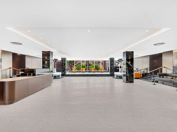 25 Sutton Place South image 12 of 20