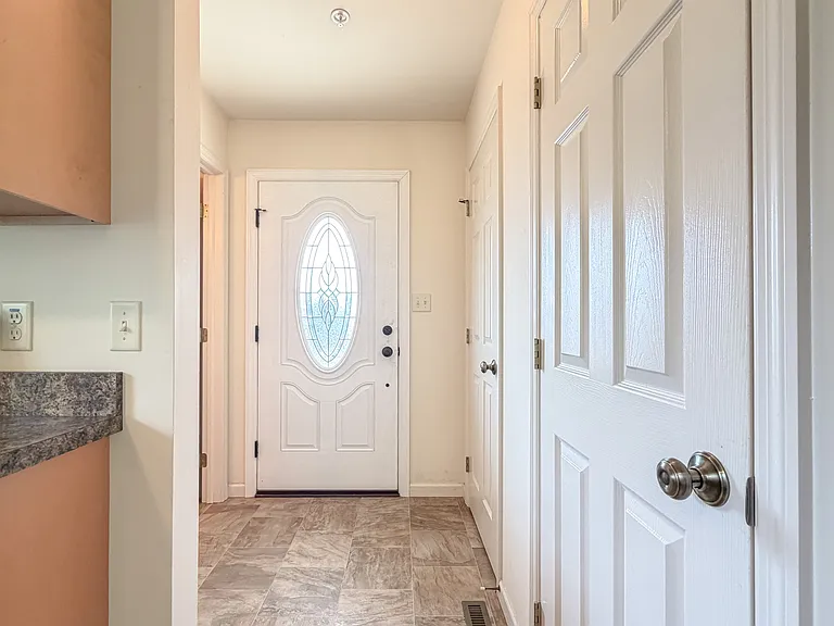 271 Wildflower Dr — Photo 3