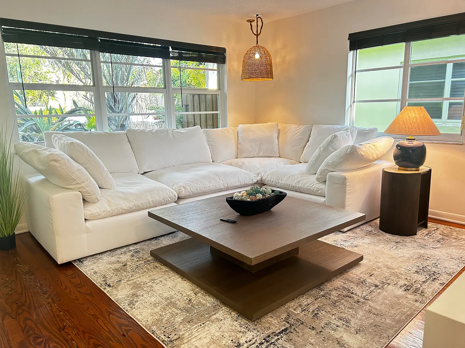 2 bed, 1.0 bath, 1000 sqft, $3,200 — Photo 3