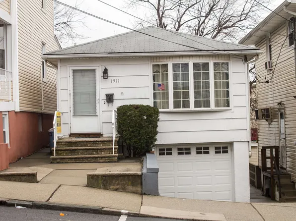 1511 80th St, North Bergen, NJ 07047