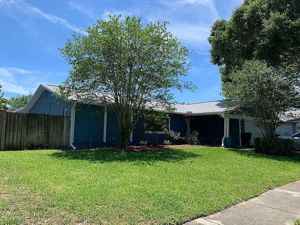 1st image of 960 Cardigan Ln