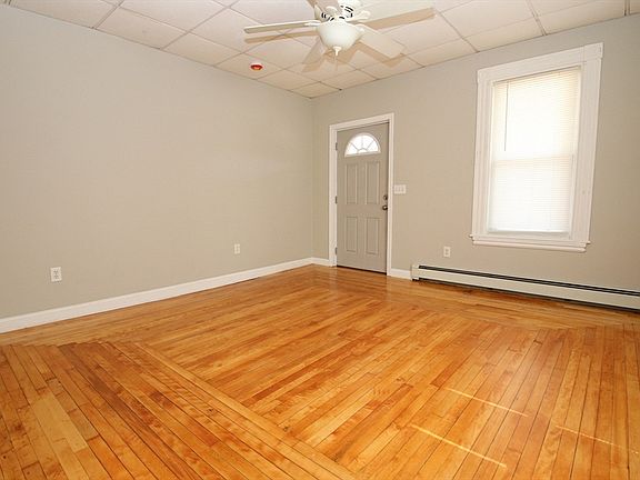 4th image of 601 Lincoln Ave