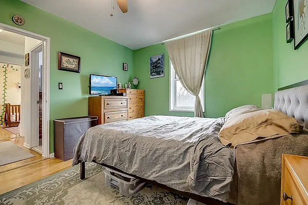 Sold by Redfin Real Estate | media 24