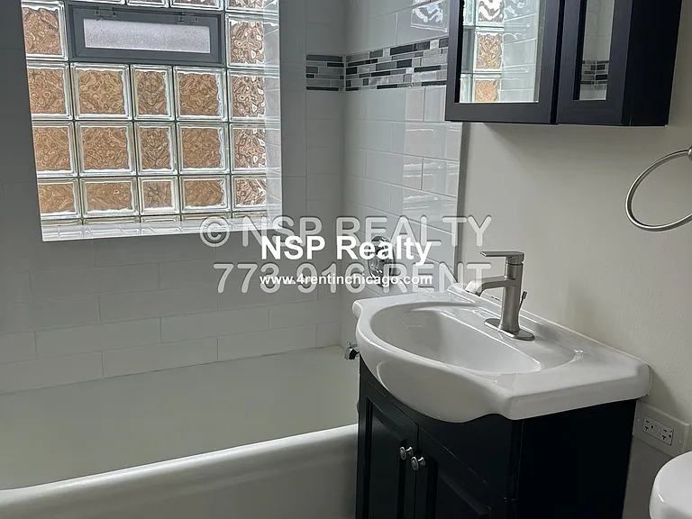 918 Green Bay Rd #B3 — Photo 3