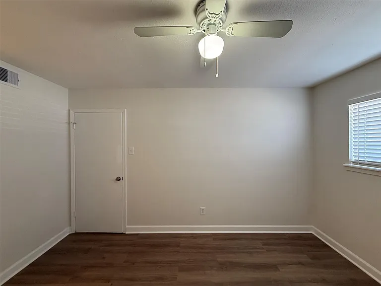 1141 N Durham Dr #17 — Photo 11