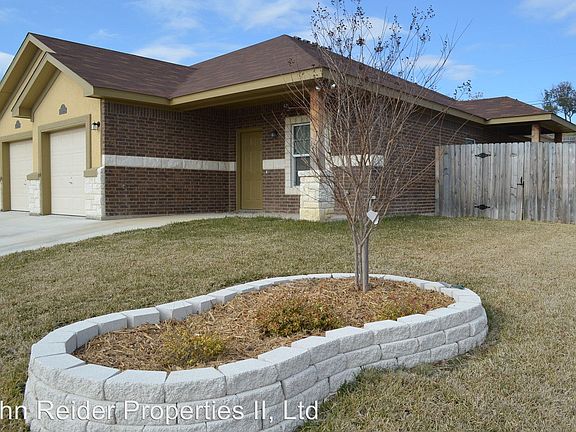 2nd image of 919 Ramblewood St #B