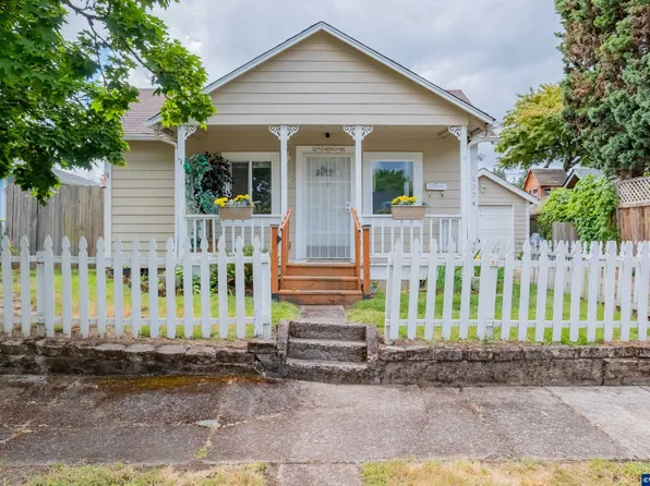 1374 Ruge St NW, Salem, OR 97304