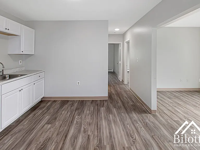 311 Jencks St — Photo 14