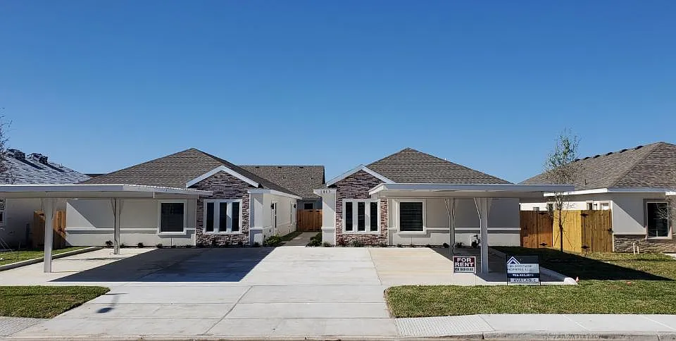 1013 N Woodson Ave