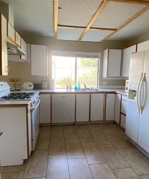 15 Oakdale — Photo 4