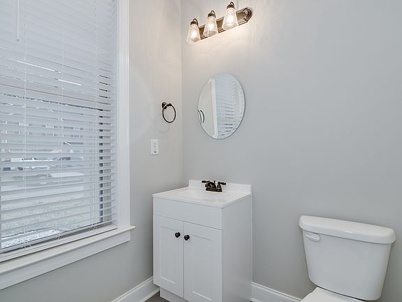 3rd image of 310 Brentford Ave