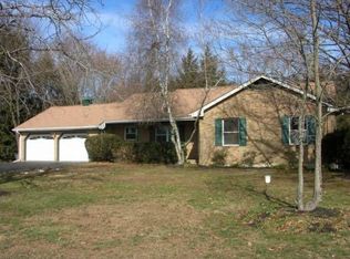 596 Village Rd W, West Windsor, NJ 08550