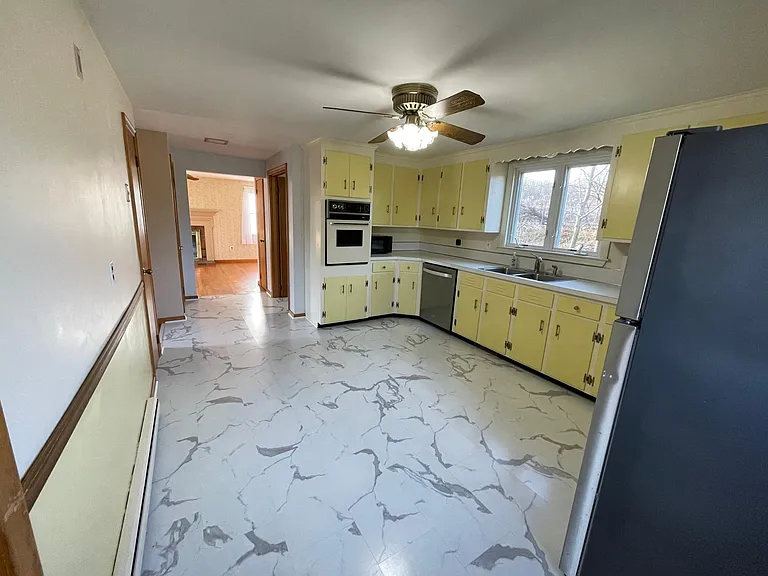 46 Glendale Dr — Photo 8
