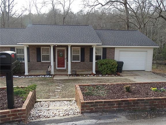 3rd image of 11 Sherman Ct