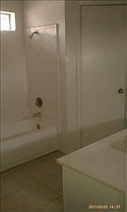 5th image of 644 Salvatierra St