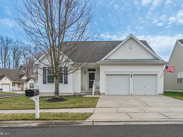 607 Hidden Oaks Dr, Deptford, NJ 08096