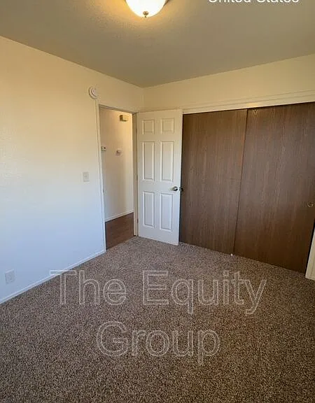 4316 W Douglas Ave — Photo 9