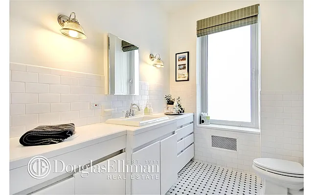 Sold by Douglas Elliman | media 17
