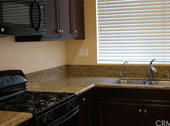 3rd image of 3932 Quartzite Ln