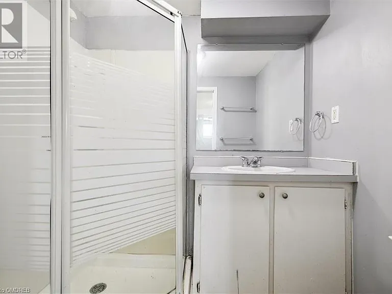 73 Vine St S #2 — Photo 16
