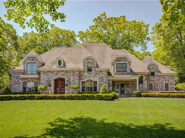 8 Sound Rd, Northport, NY 11768