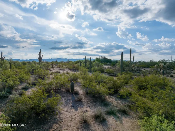 34 E Davis Ranch Rd #R, Marana, AZ 85658