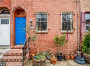 821 S 10th St, Philadelphia, PA 19147