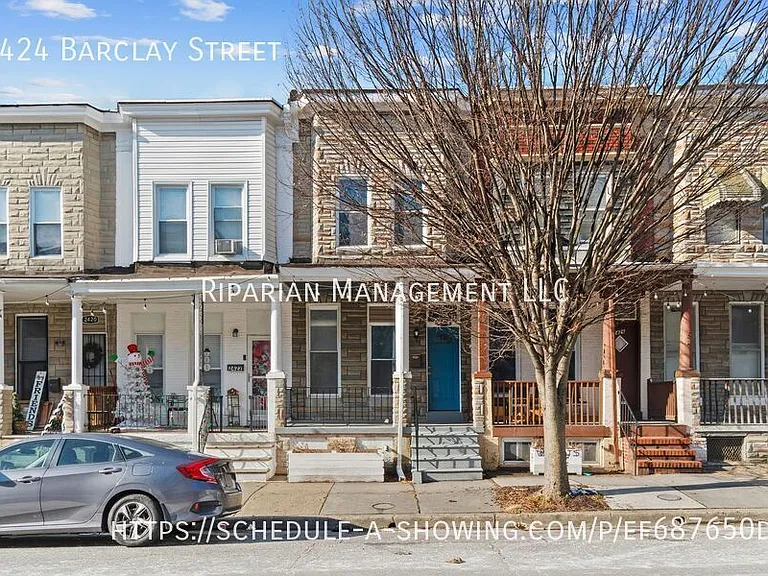 2424 Barclay St — Photo 4