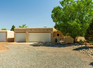 140 Tierra Encantada, Corrales, NM 87048