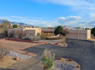 8620 Beverly Hills Ave NE, Albuquerque, NM 87122