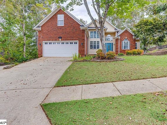 2nd image of 526 Scenic Oak Dr