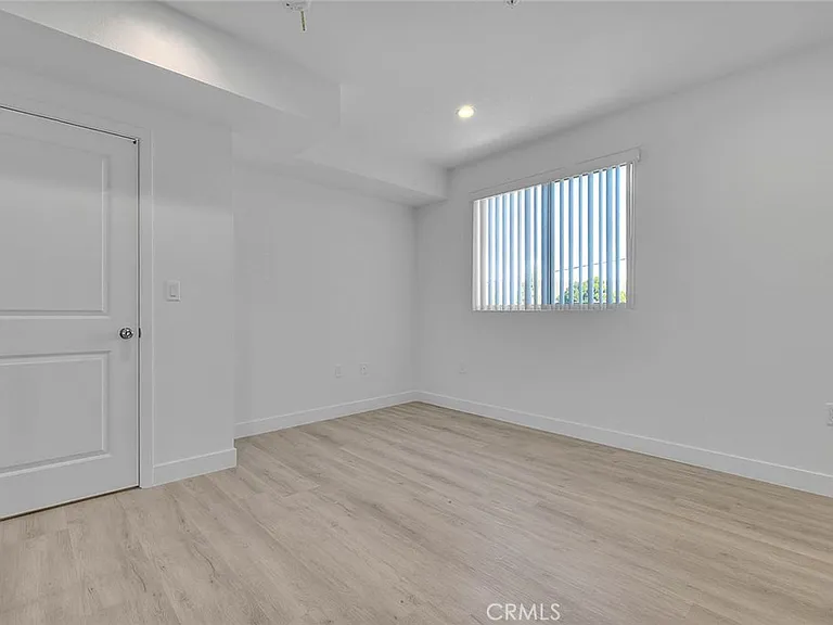 5852 Vineland Ave #5852-2 — Photo 20