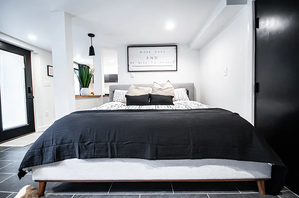Studio, 600 sqft, $1,200 — Photo 3